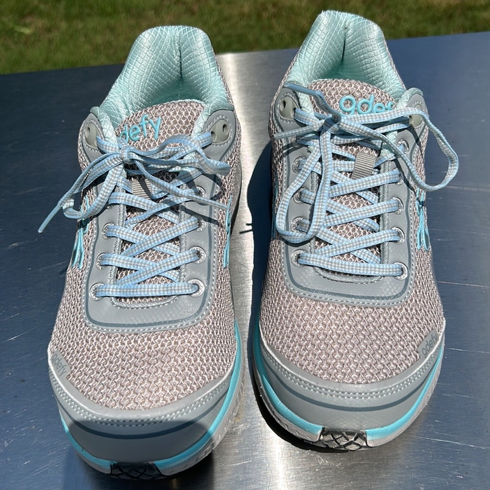 Gdefy Gravity Defyer Mighty Walk Women's Pain Relief Shoe. Size 8